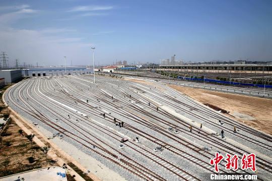 圖為俯瞰基地?！堖h(yuǎn) 攝