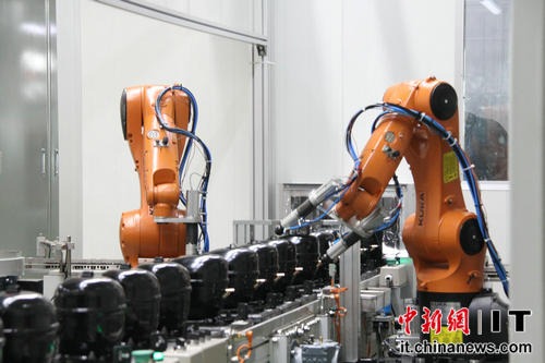 年產(chǎn)銷達(dá)3400萬(wàn)臺(tái) 長(zhǎng)虹壓縮機(jī)產(chǎn)業(yè)全球奪冠.jpg 年產(chǎn)銷達(dá)3400萬(wàn)臺(tái) 長(zhǎng)虹壓縮機(jī)產(chǎn)業(yè)全球奪冠.jpg